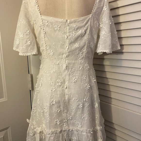 Showpo White Lace Dress- Size 8 - Picture 5 of 10